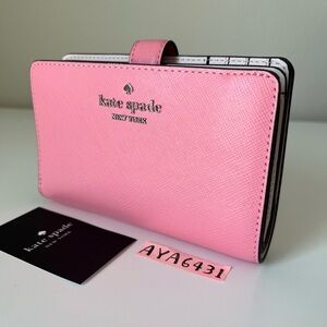 Kate Spade medium bifold wallet🎈🎈